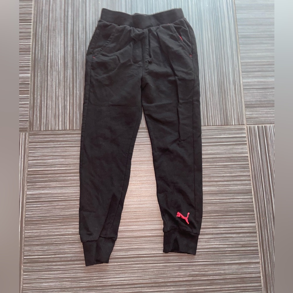 Puma boy’s sweatpants black size 6 joggers